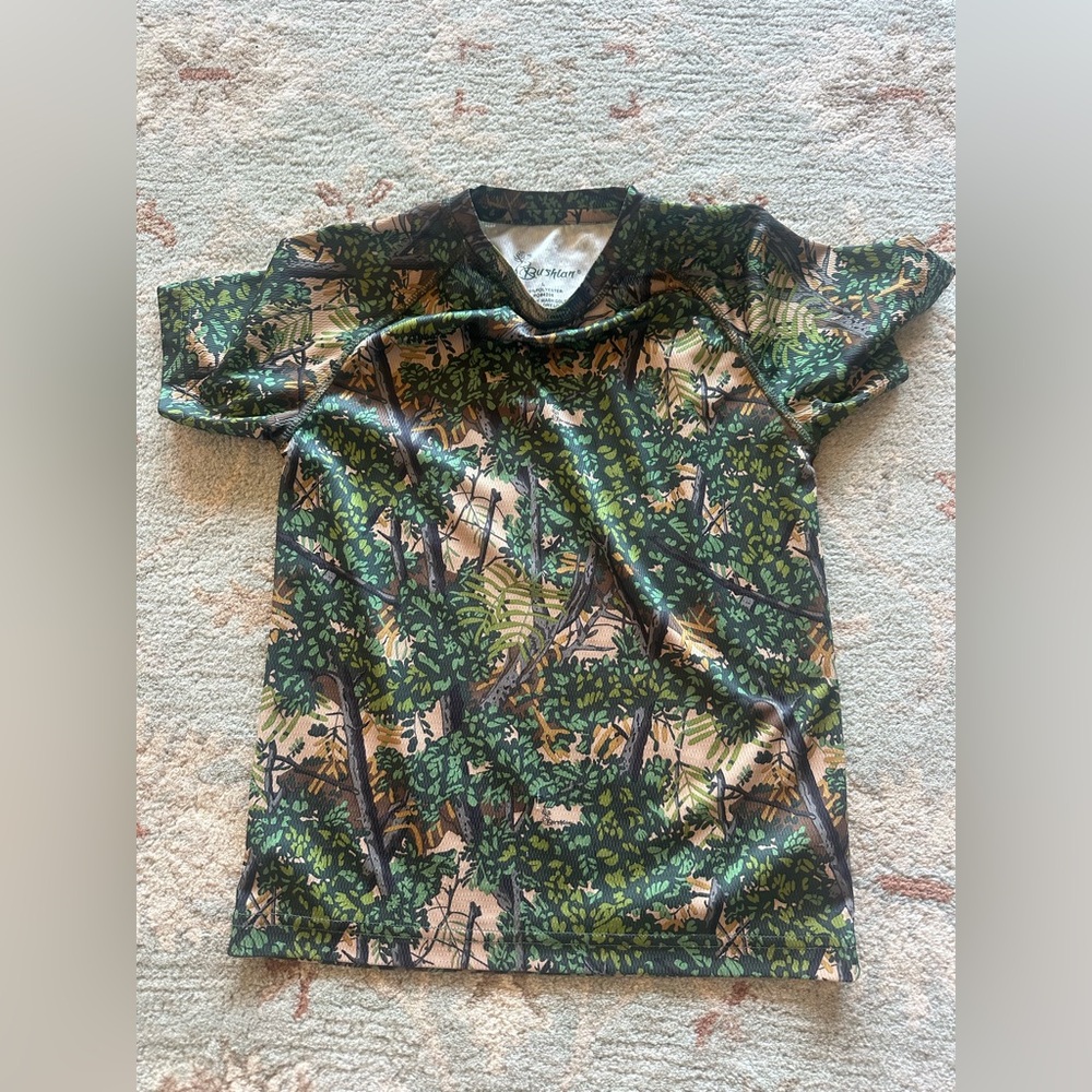 Camouflage Short Sleeve T-Shirt kids size L